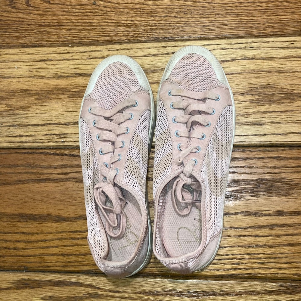Boscovs pink sneakers used. Dr Scholls comfortable and soft soles.